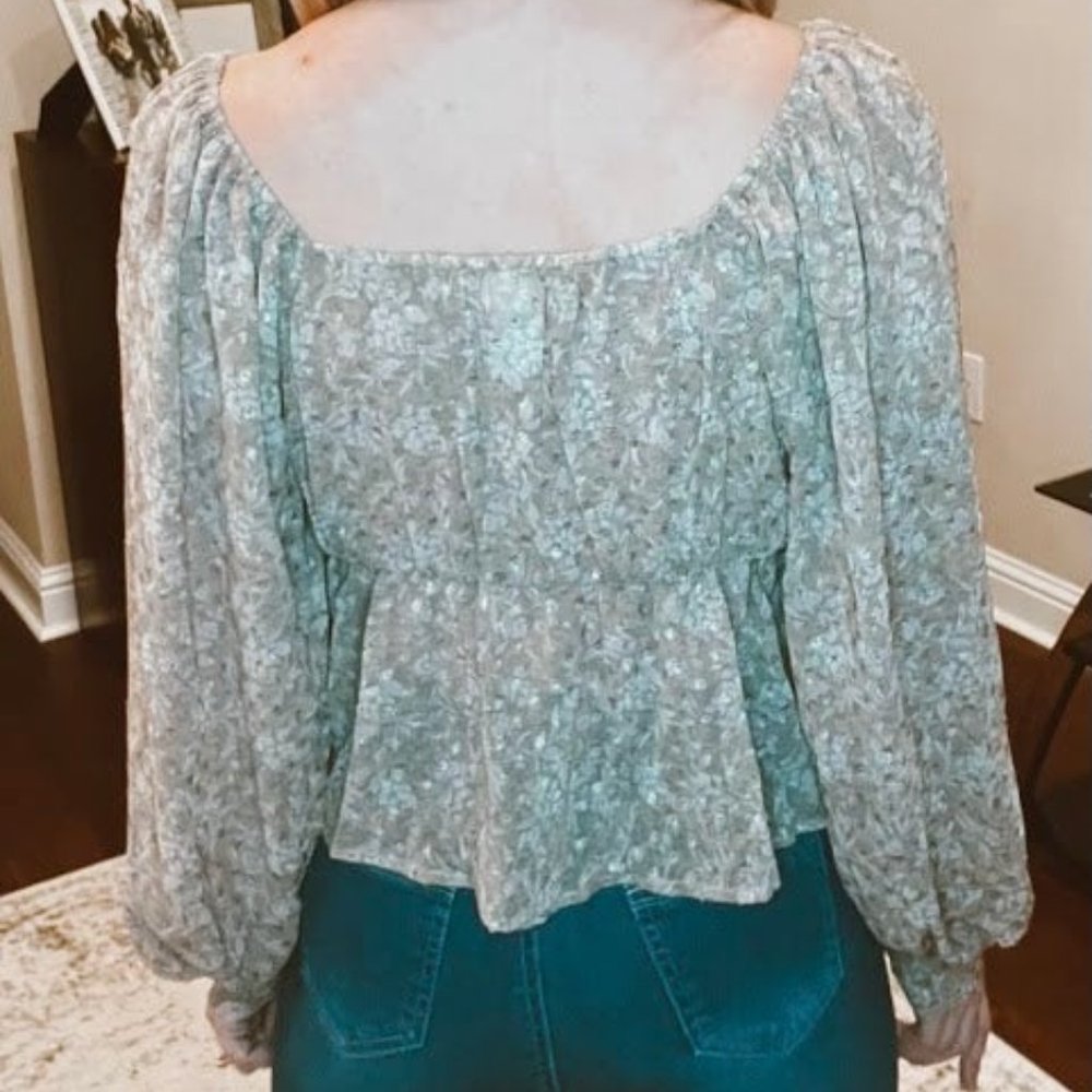 Light Floral Long Sleeve Top